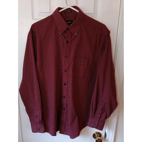 Men's VanHeusen Medium Button Up Long Sleeve Shirt No Iron - Picture 1 of 6